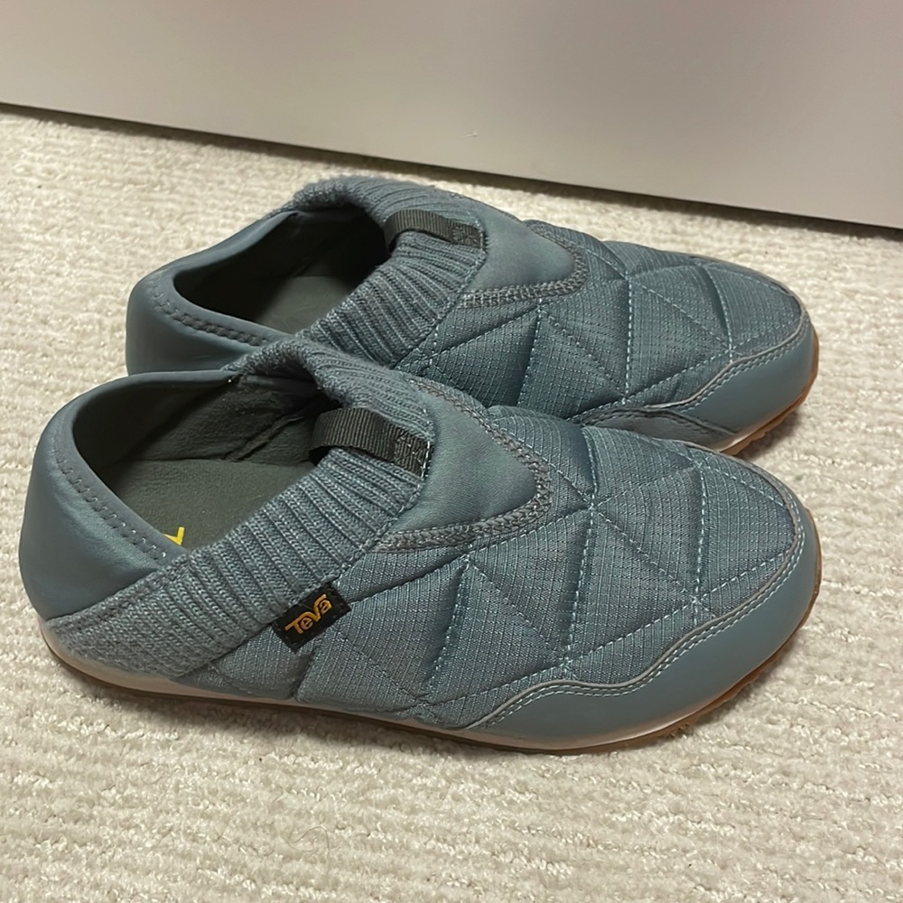 TEVA slip on sneakers size 7